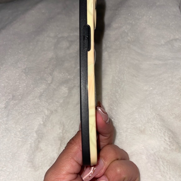 iPhone Case | Luminous SpongeBob & Kaws Case - Picture 6 of 6